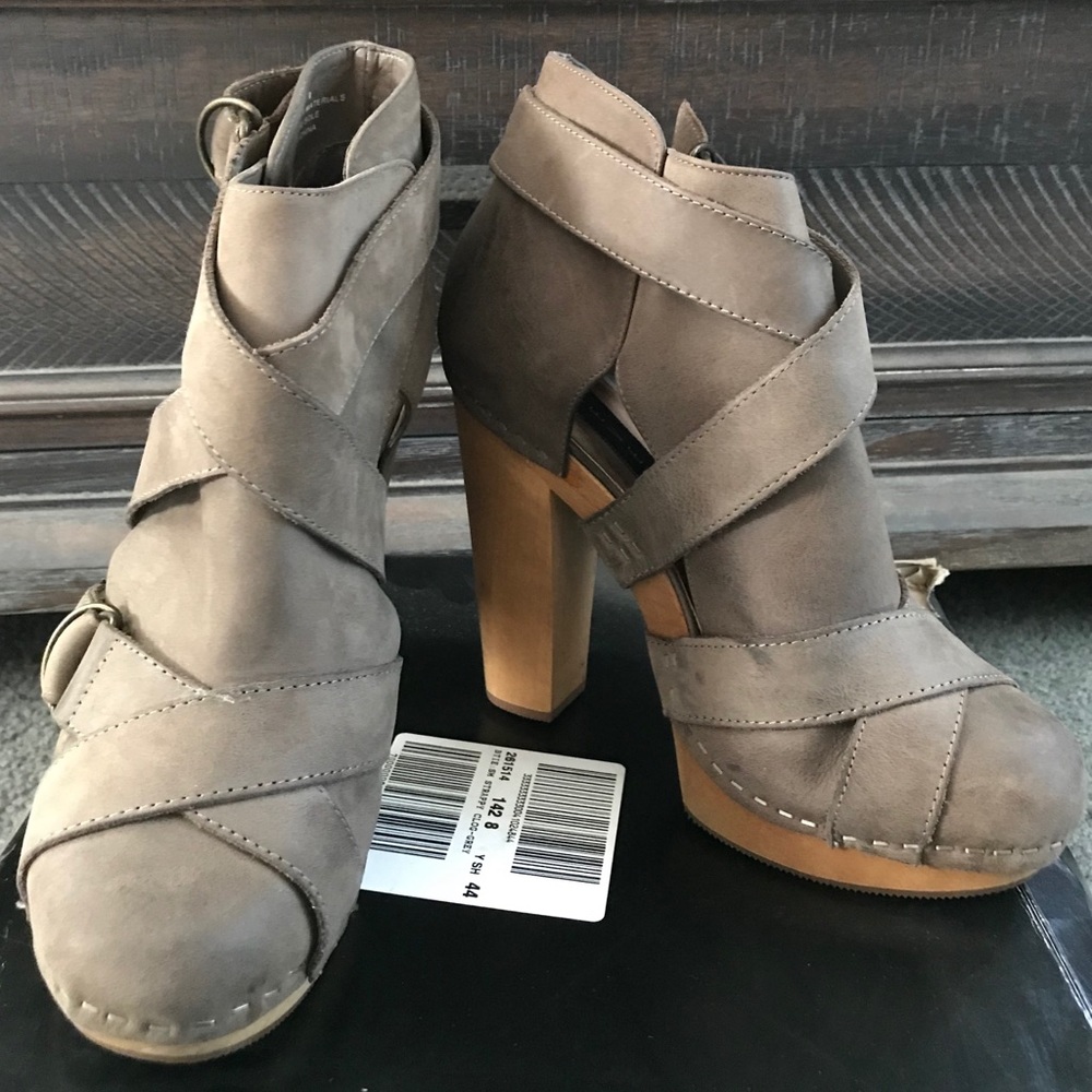 StevenBySteve Madden Geema Clog Platform Botties